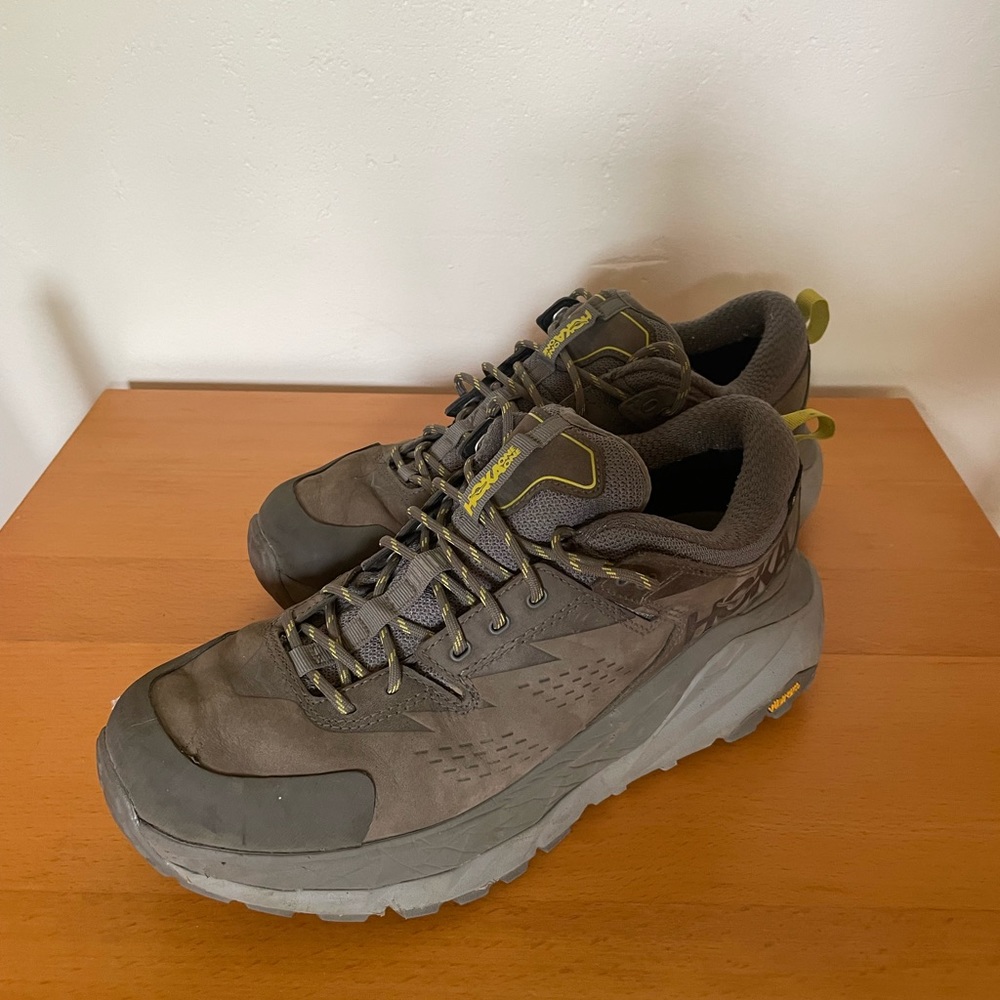Hoka Kaha low goretex